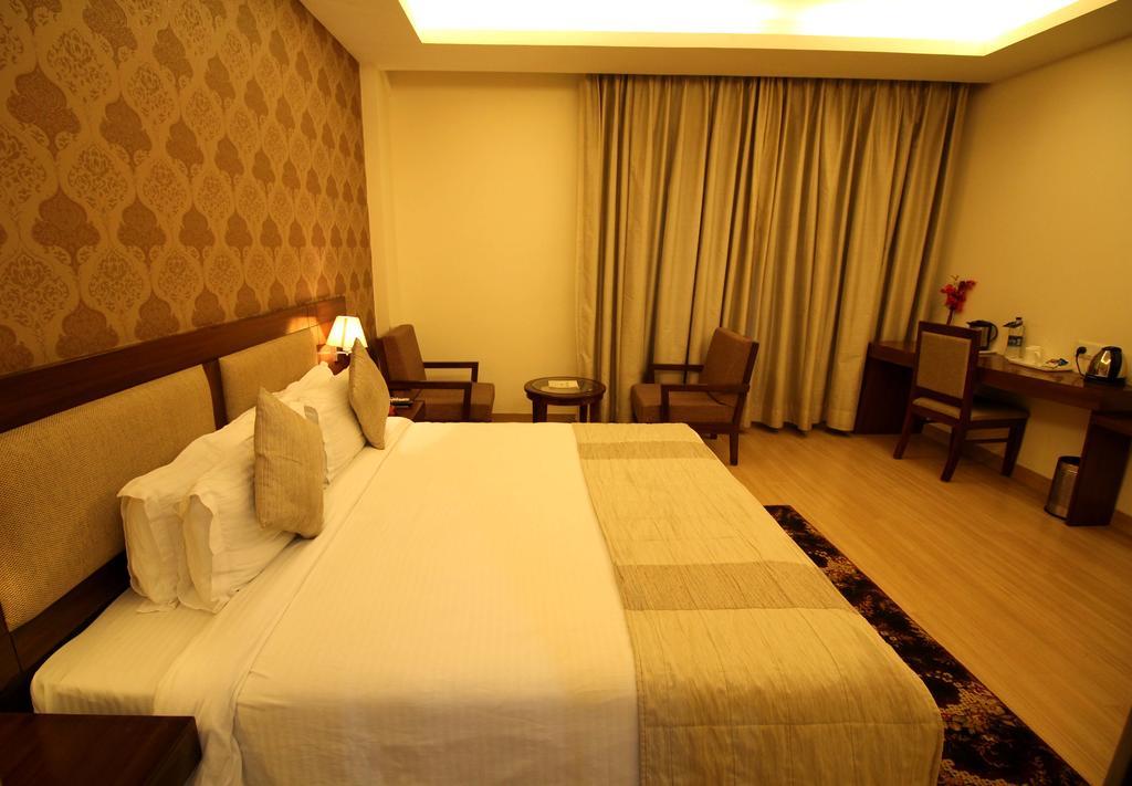 Hotel Forest Avenue - Best Luxury Hotel In Dehradun Exterior foto